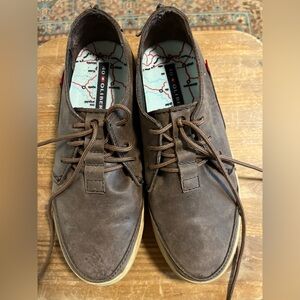 Oliberte’ Men’s Leather Oxford Lace Shoe Sneaker, EUC, Casual EU SIZE 40, US 7